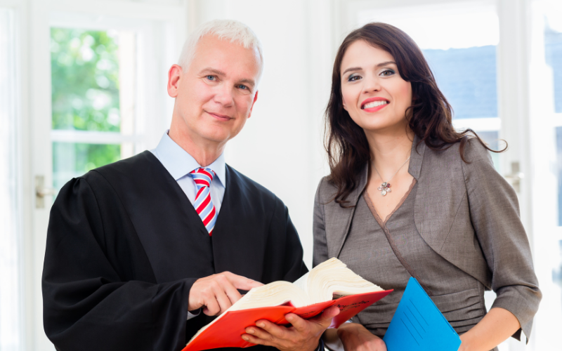 How Much Do Paralegals Earn